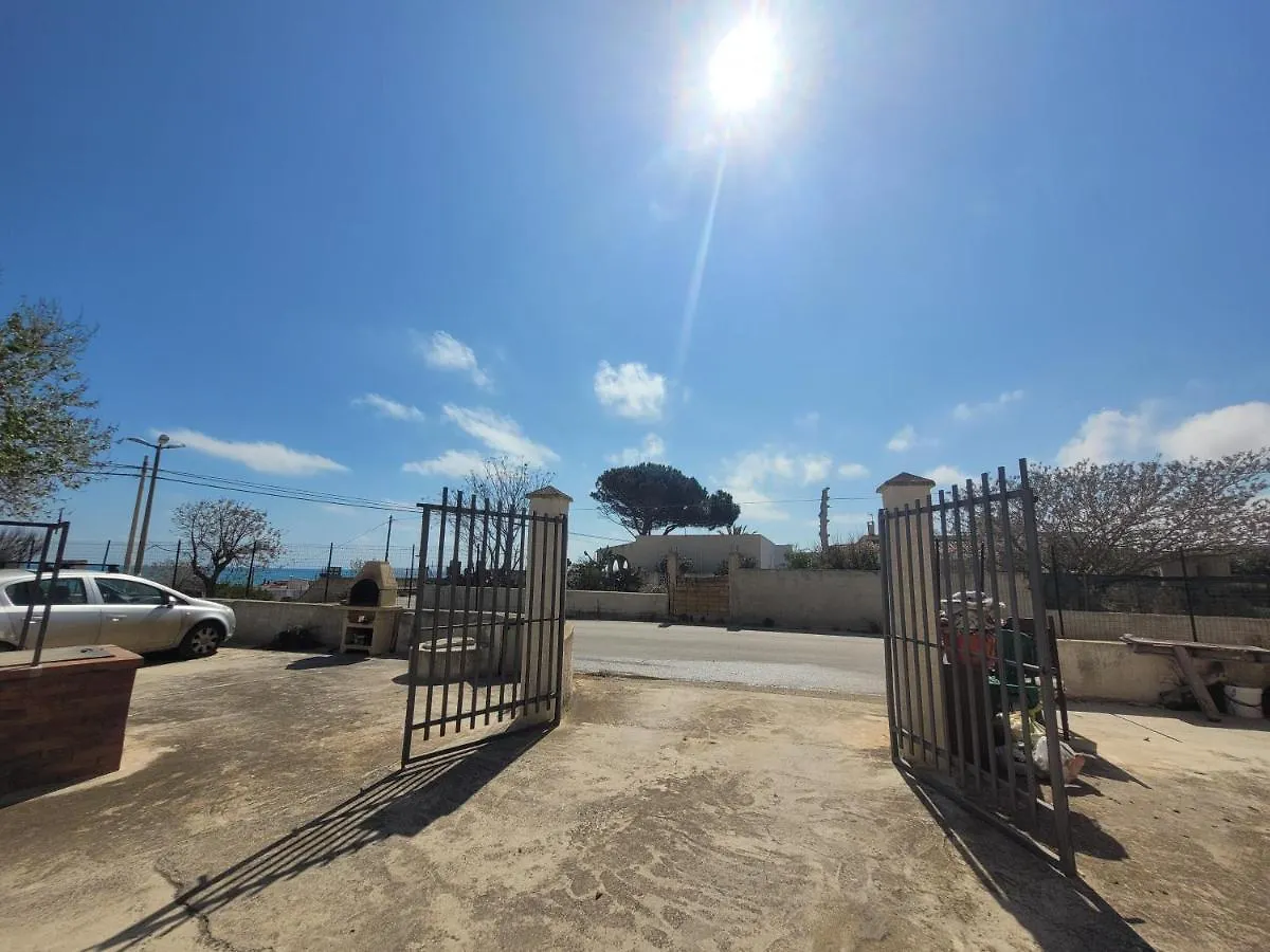 Casa Vacanze Triscina Apartment